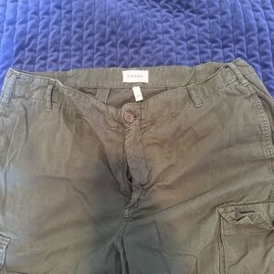 Frame relaxed olive green cargo pants.